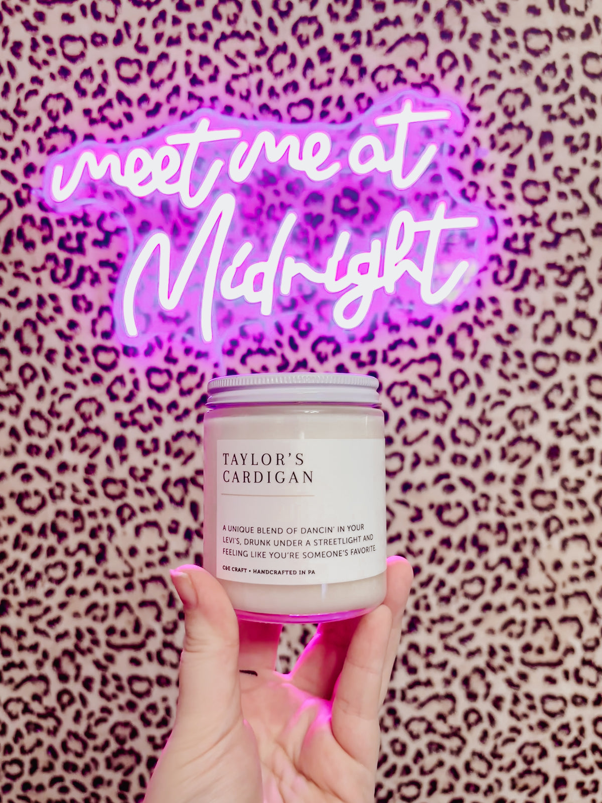 Taylor’s Cardigan 8 oz scented soy candle